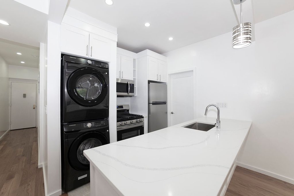 309 East Houston Street, Unit 2D photo 2