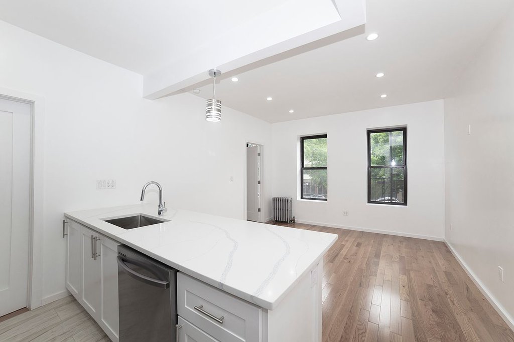 309 East Houston Street, Unit 2D photo 3