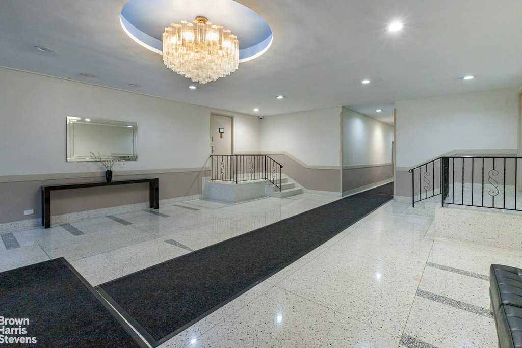 609 Kappock Street, Unit 8D photo 10