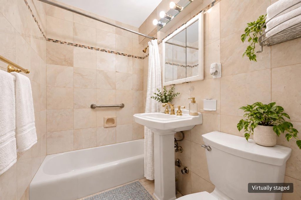 400 East 77th Street, Unit 2G photo 10