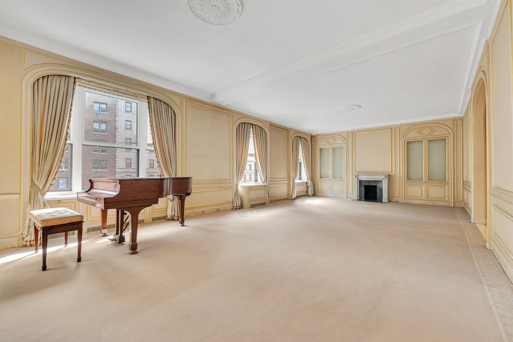 970 Park Avenue, Unit 4N photo 2