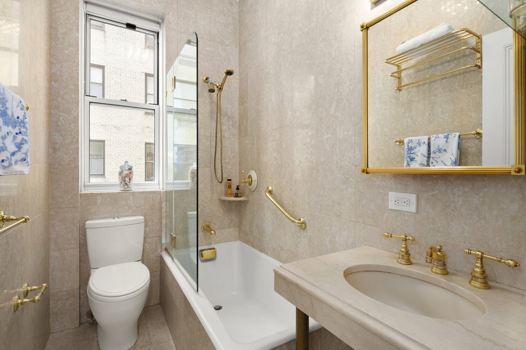 480 Park Avenue, Unit 15J photo 5