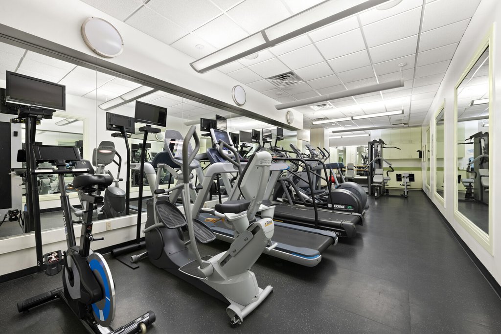 480 Park Avenue, Unit 15J photo 8