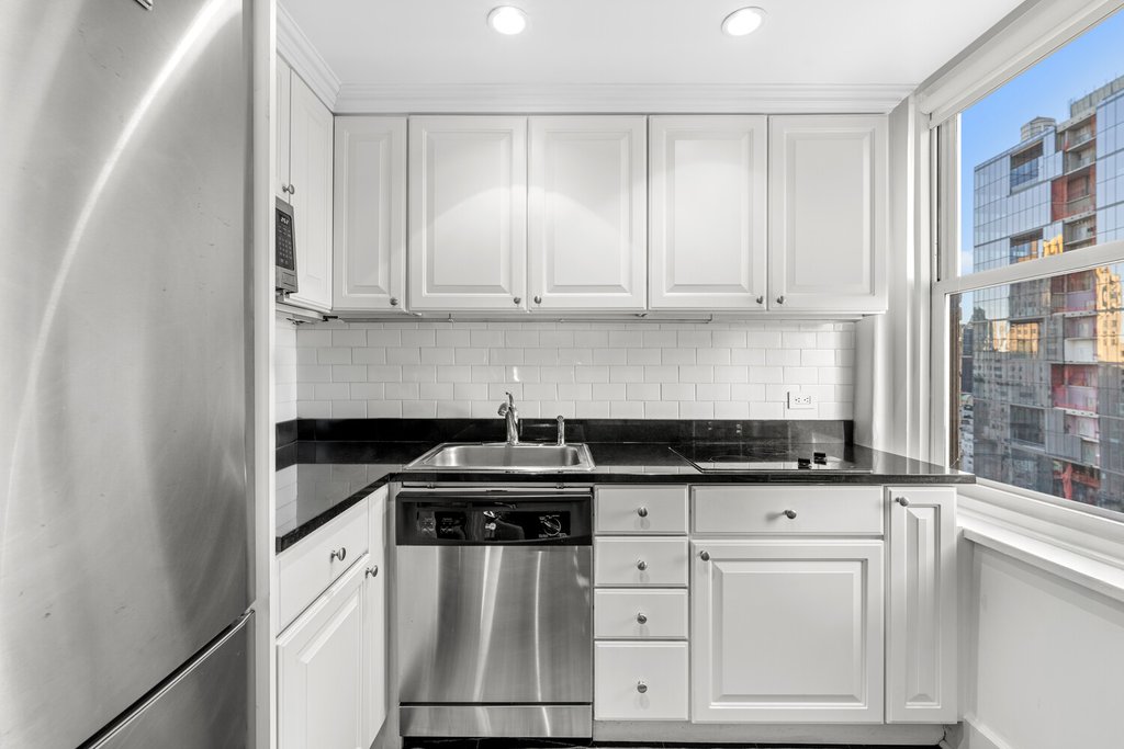 160 Central Park South, Unit 2811 photo 7