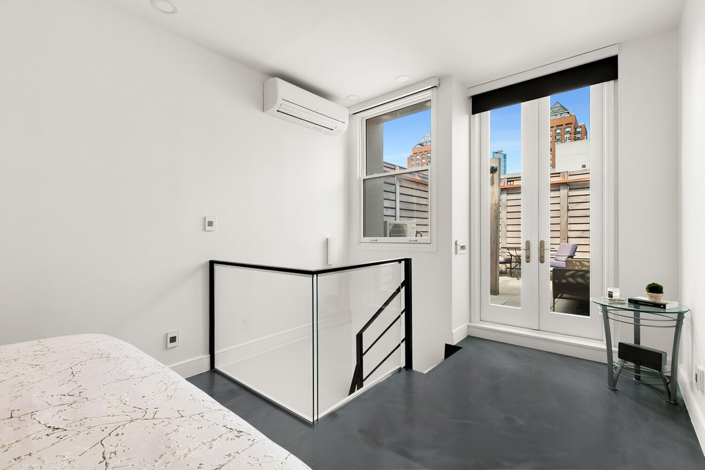 115 Fourth Avenue, Unit PH8D photo 7