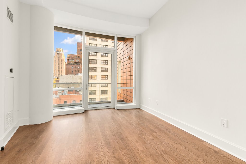 250 East 49th Street, Unit 5E photo 12