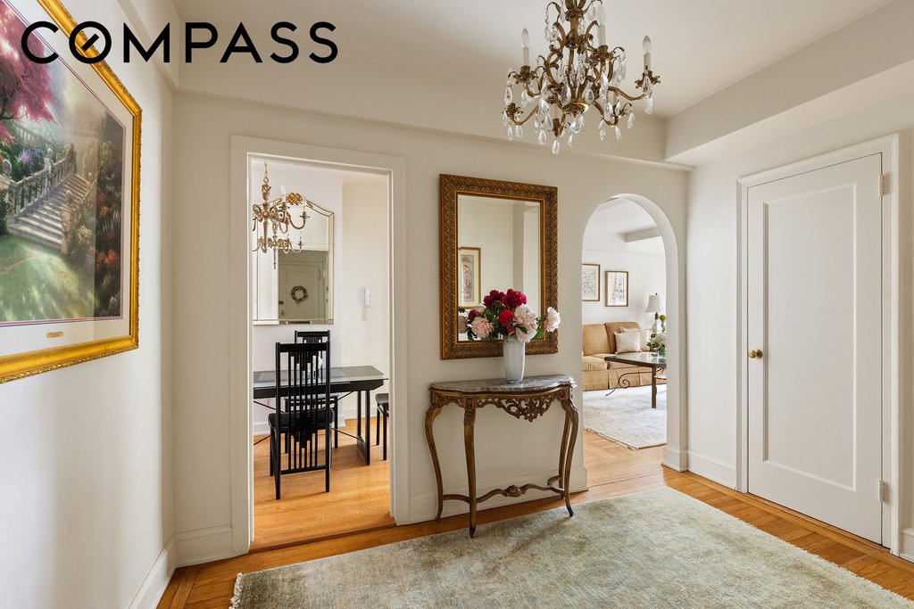 60 Gramercy Park North, Unit 9K photo 3