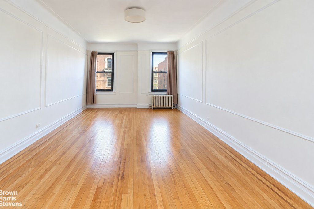 83-10 35th Avenue, Unit 5A photo 2