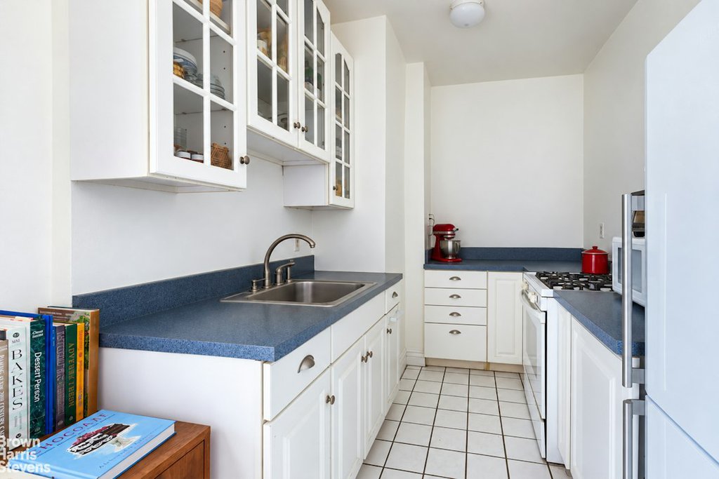 83-10 35th Avenue, Unit 5A photo 8