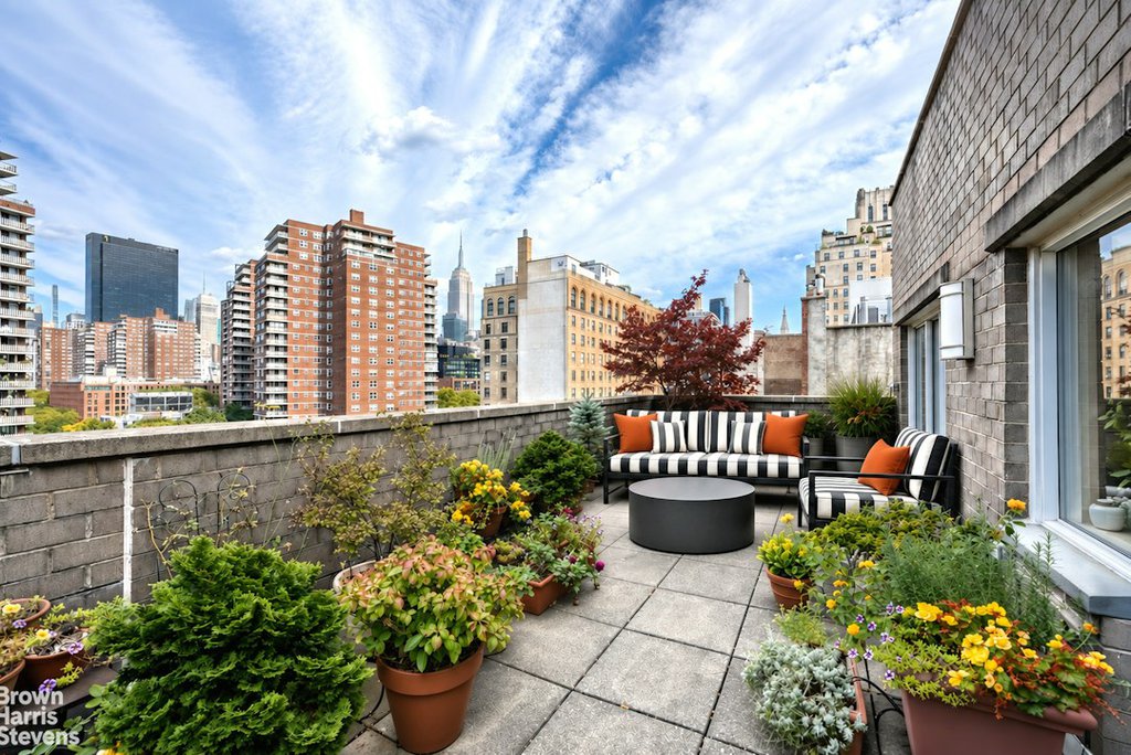 344 West 23rd Street, Unit 9B photo 2