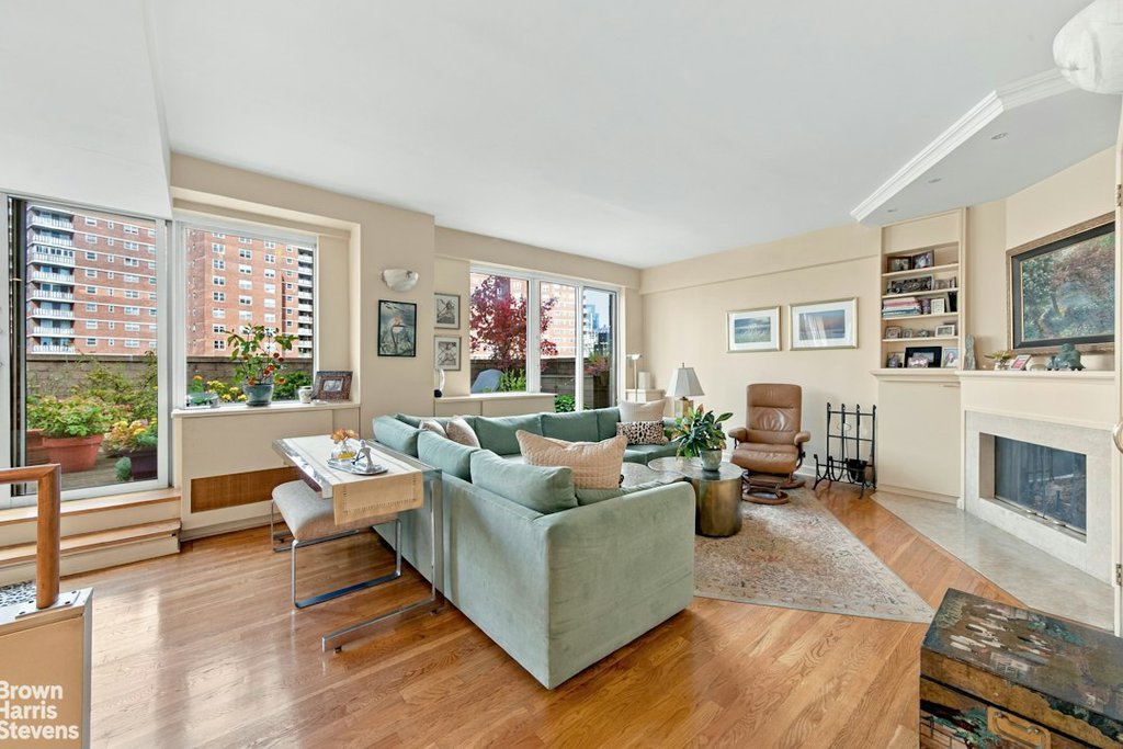 344 West 23rd Street, Unit 9B photo 3