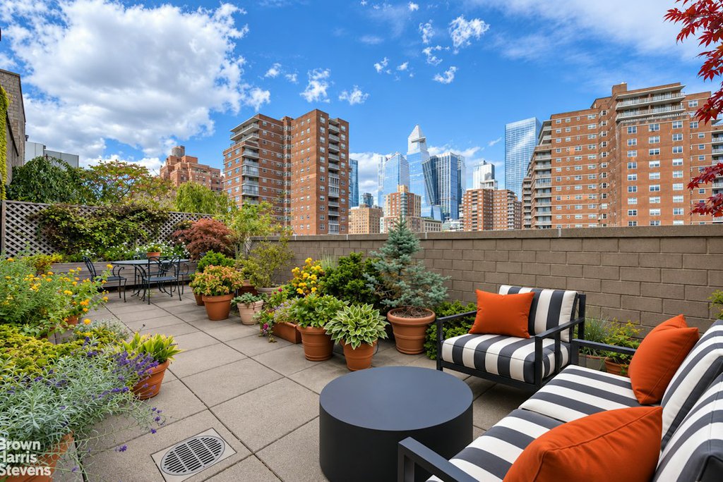 344 West 23rd Street, Unit 9B photo 5