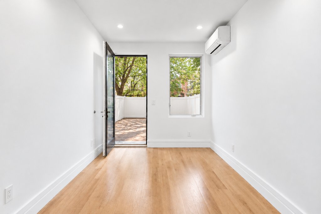 187 Pulaski Street, Unit GARDEN photo 4