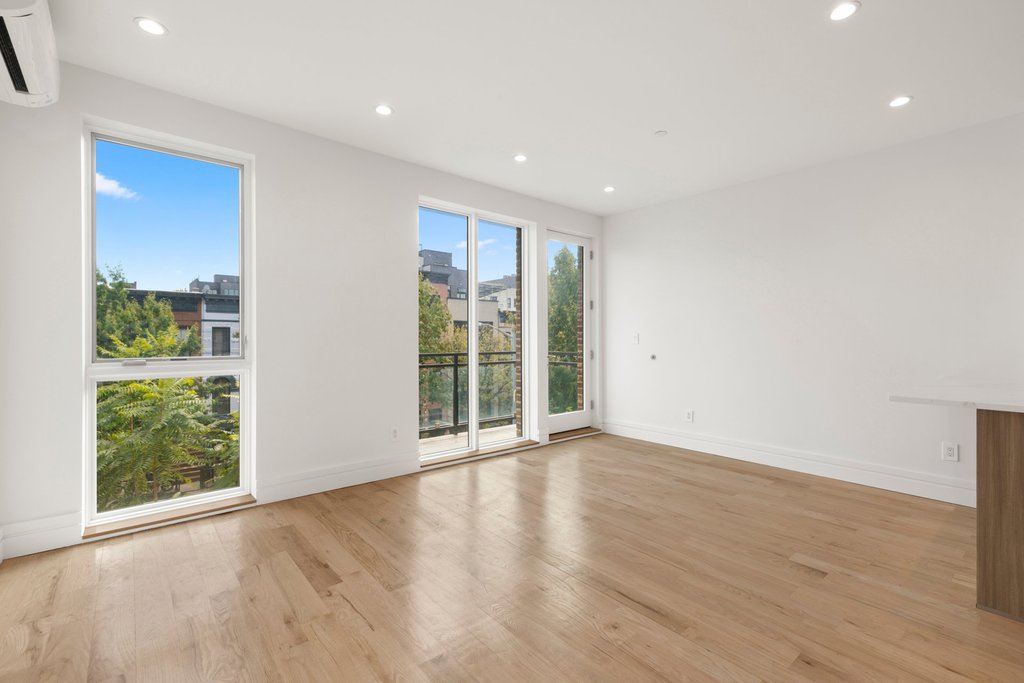 187 Pulaski Street, Unit FLOOR2 photo 3