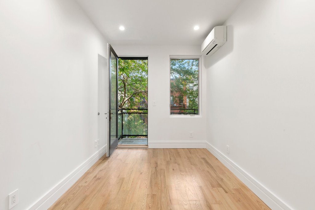 187 Pulaski Street, Unit FLOOR2 photo 5