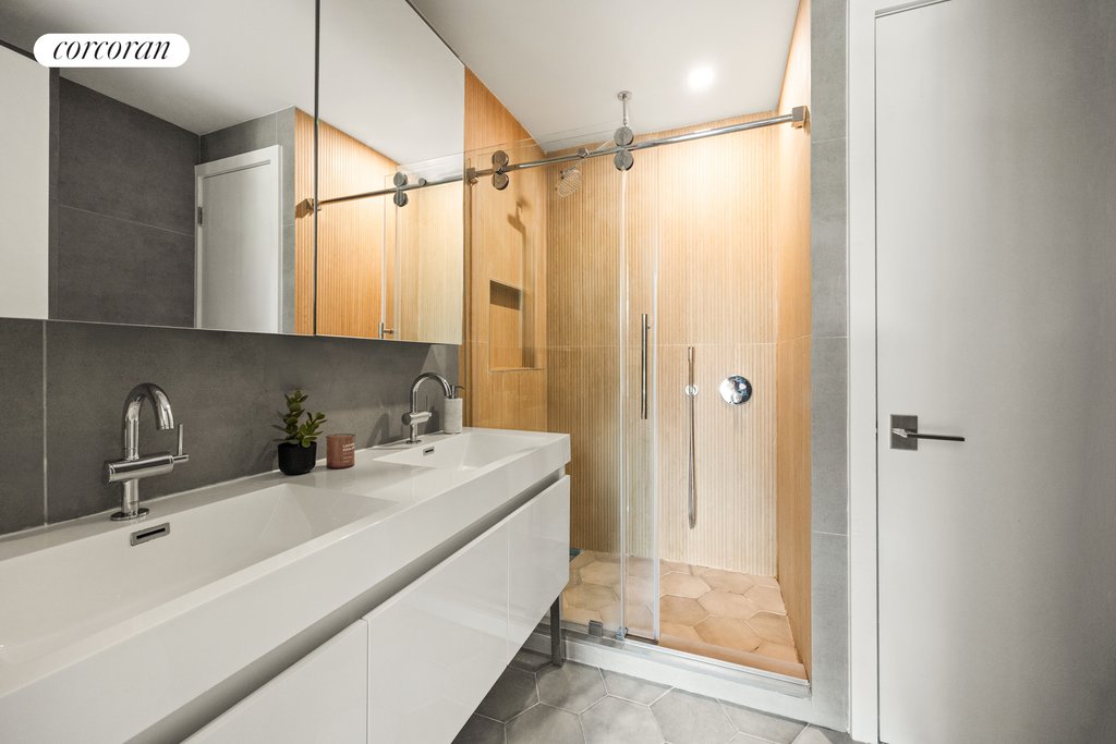 959 Madison Street, Unit 3A photo 6