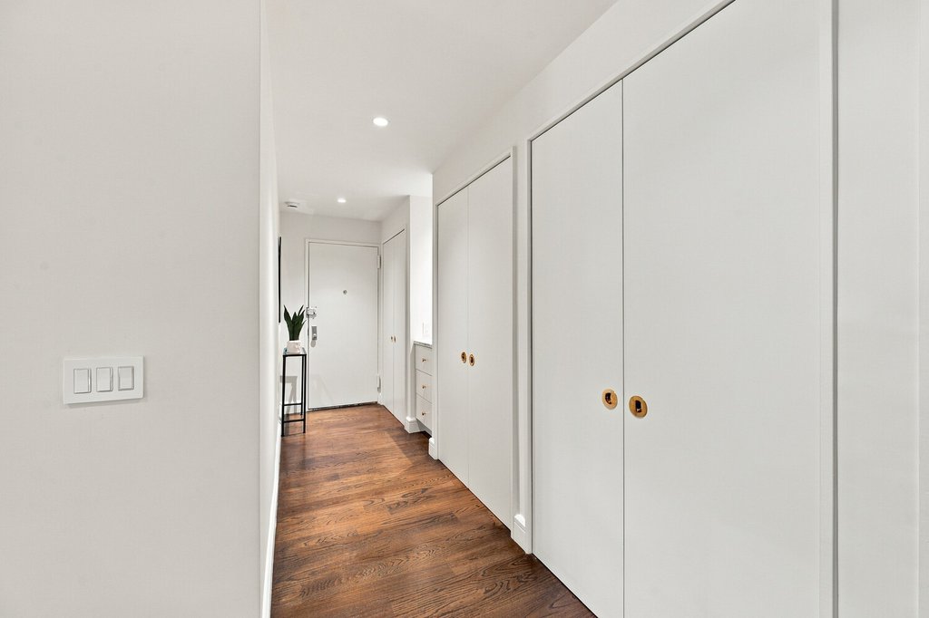 250 West 15th Street, Unit 6G photo 9