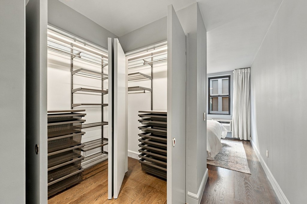 250 West 15th Street, Unit 6G photo 13