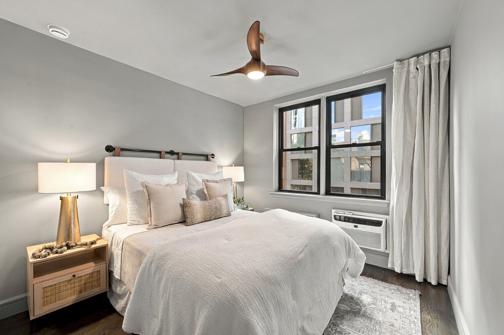 250 West 15th Street, Unit 6G photo 14