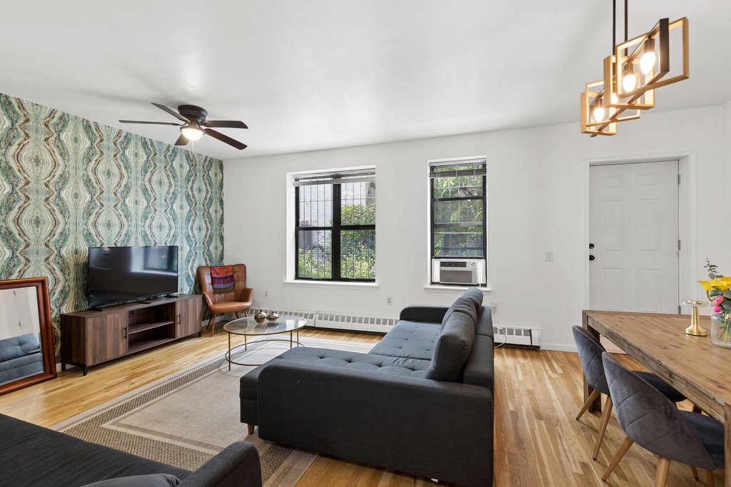 124 Thomas S. Boyland Street – For Sale photo 2