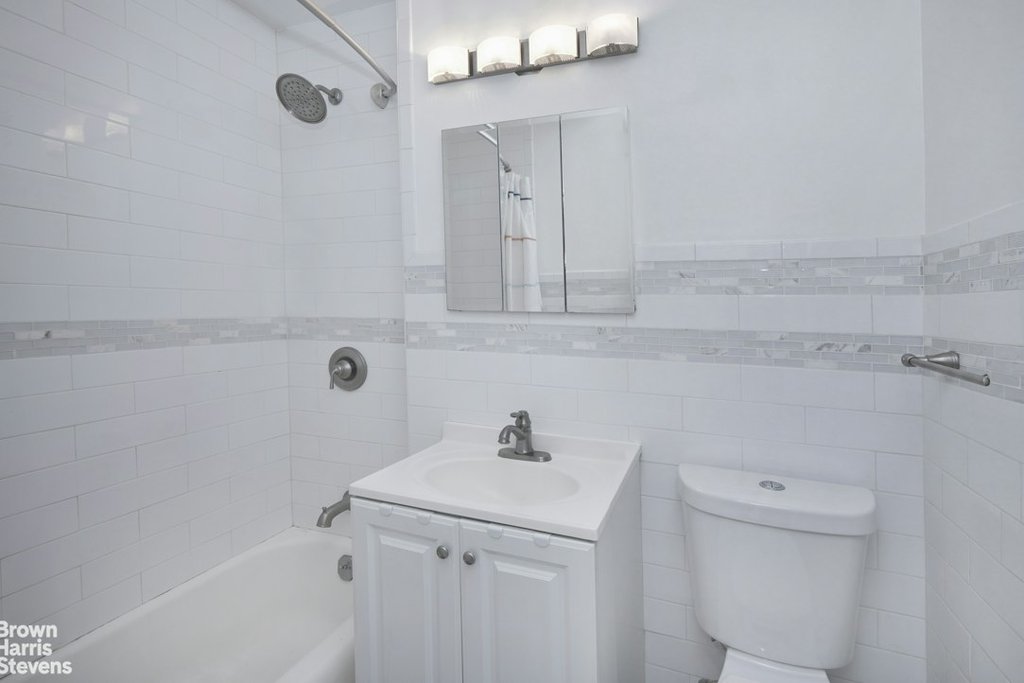 5700 Arlington Avenue, Unit 1D photo 6