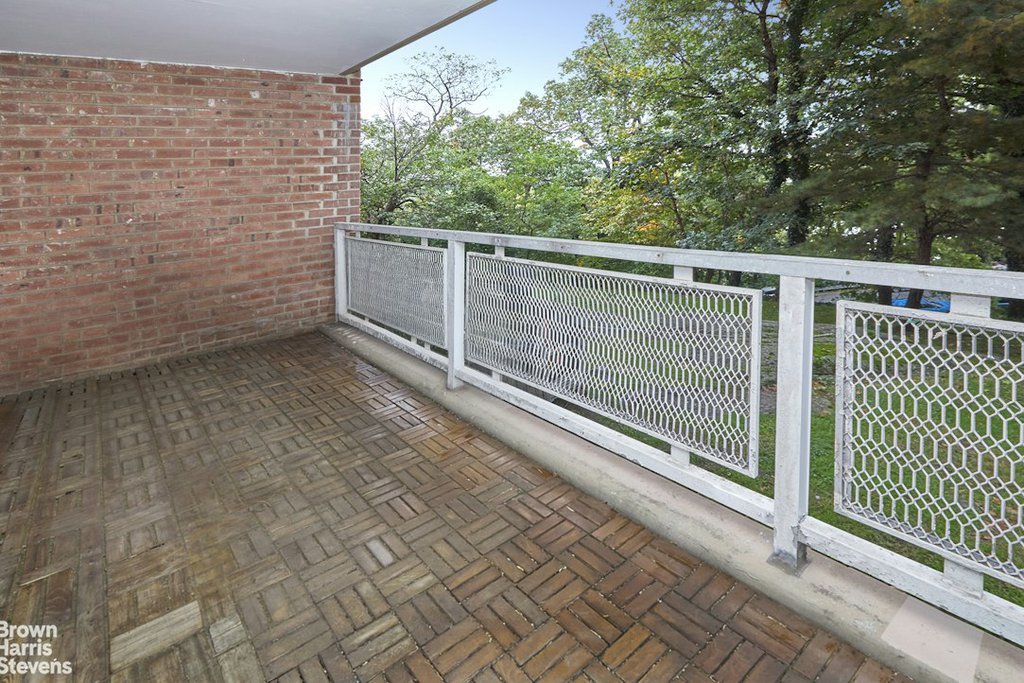 5700 Arlington Avenue, Unit 1D photo 7