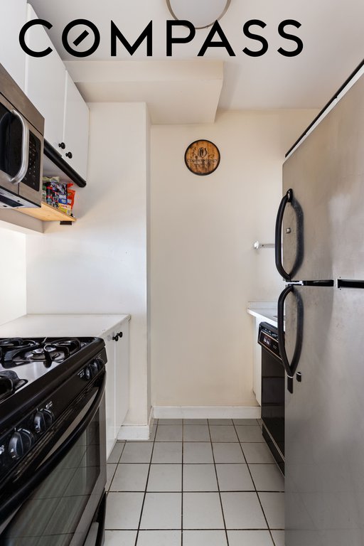 300 East 93rd Street, Unit 6F photo 2