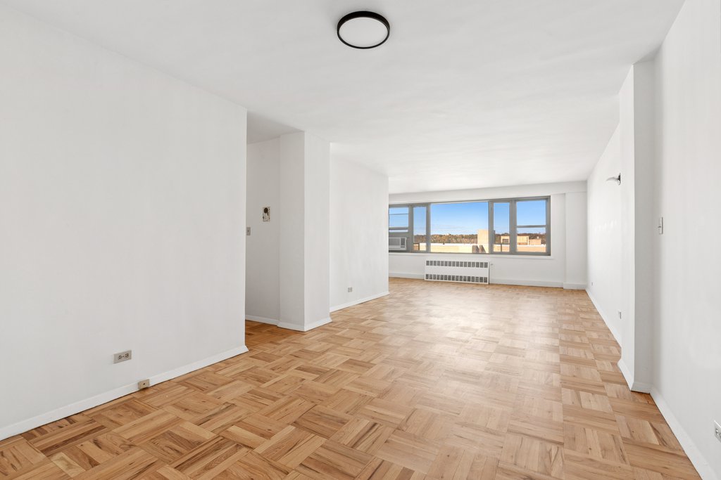 900 West 190th Street, Unit 8H