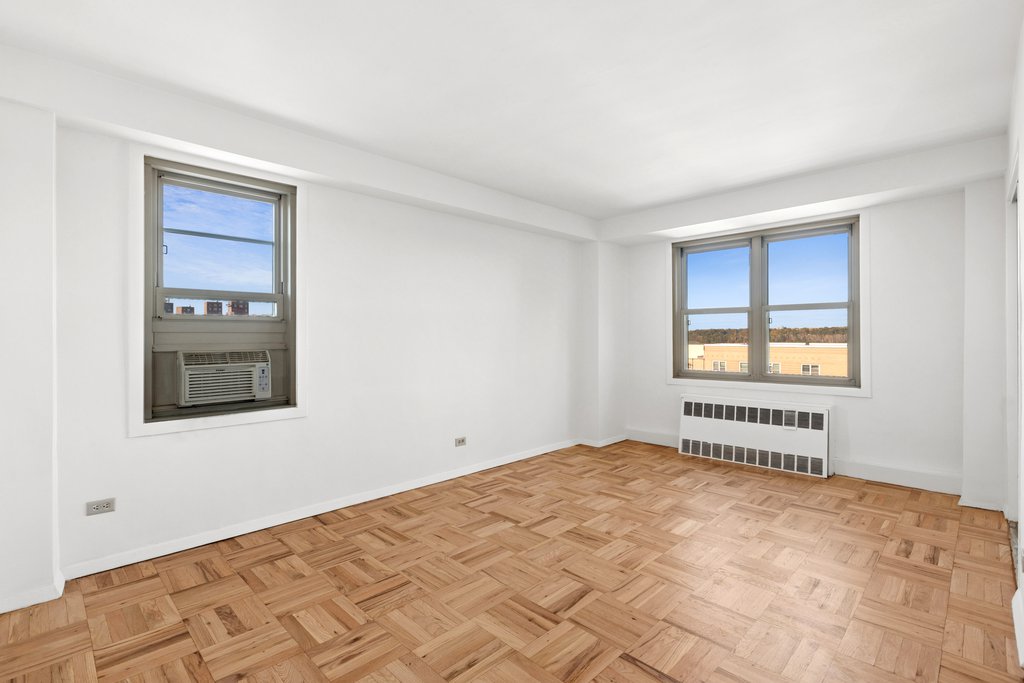 900 West 190th Street, Unit 8H photo 6