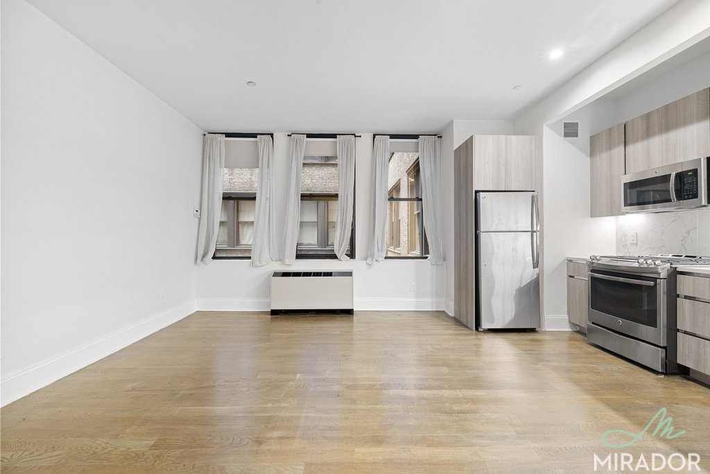15 Park Row, Unit 14G photo 3