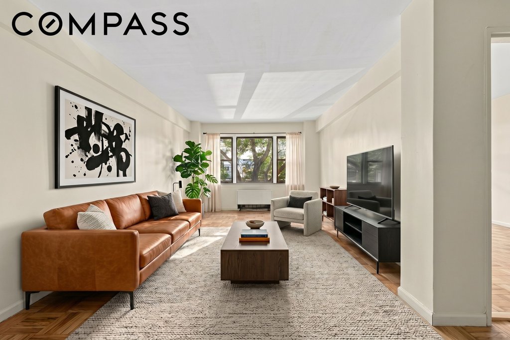 240 East 46th Street, Unit 2D photo 3