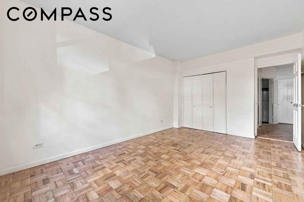 240 East 46th Street, Unit 2D photo 13
