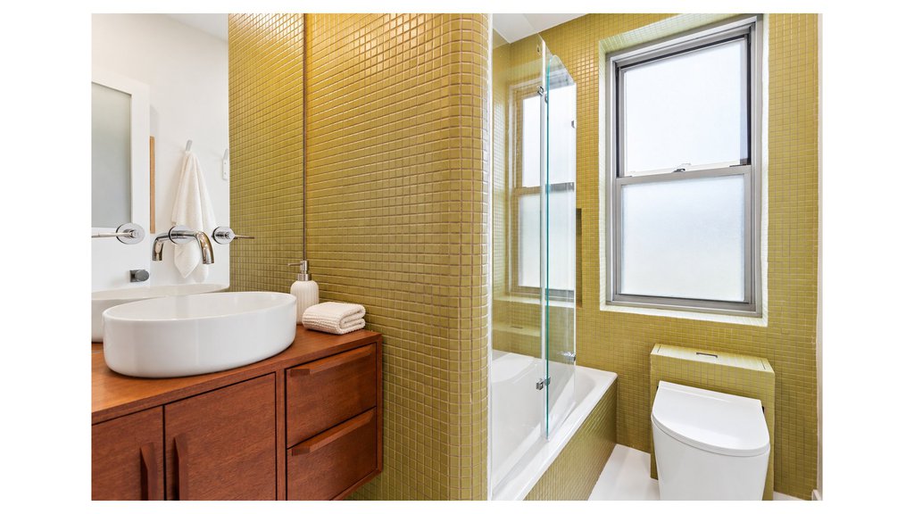 4445 Post road, Unit 5B photo 3