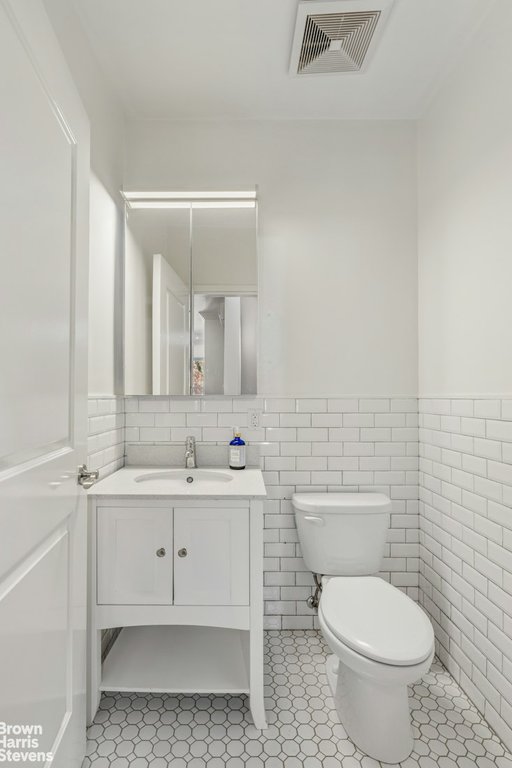 236 West 112th Street, Unit 1 photo 7