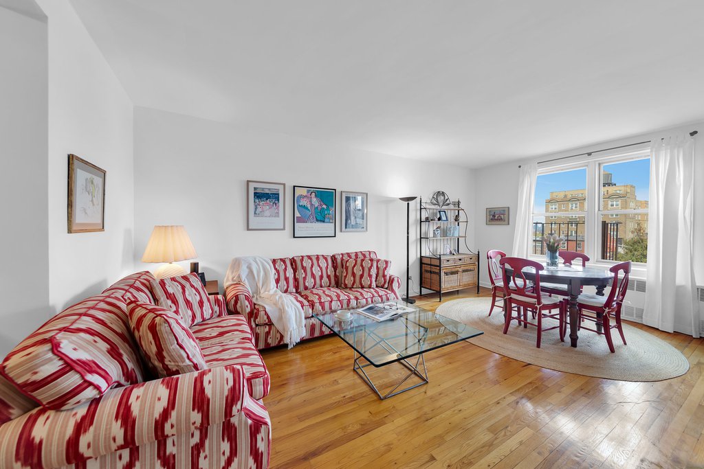 220 Berkeley Place, Unit 6DE