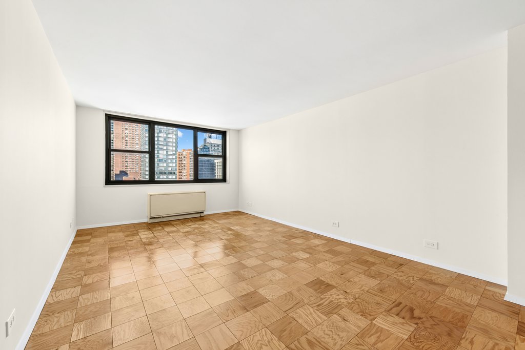 340 East 93rd Street, Unit 24J photo 3