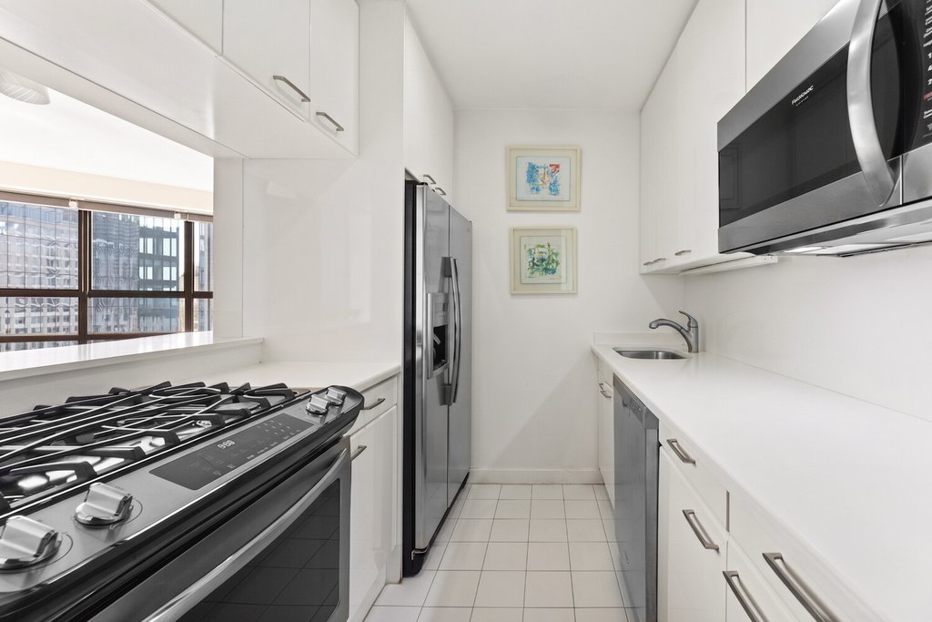 146 West 57th Street, Unit 39C photo 3