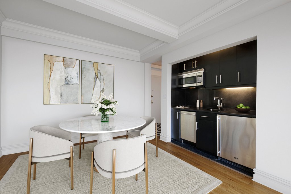 315 East 68th Street, Unit 12N photo 2
