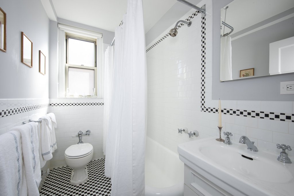 315 East 68th Street, Unit 12N photo 8