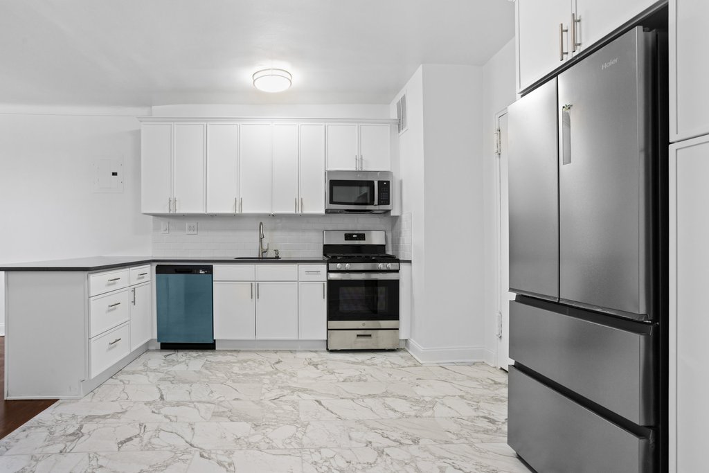 135 Hawthorne Street, Unit 5G photo 2