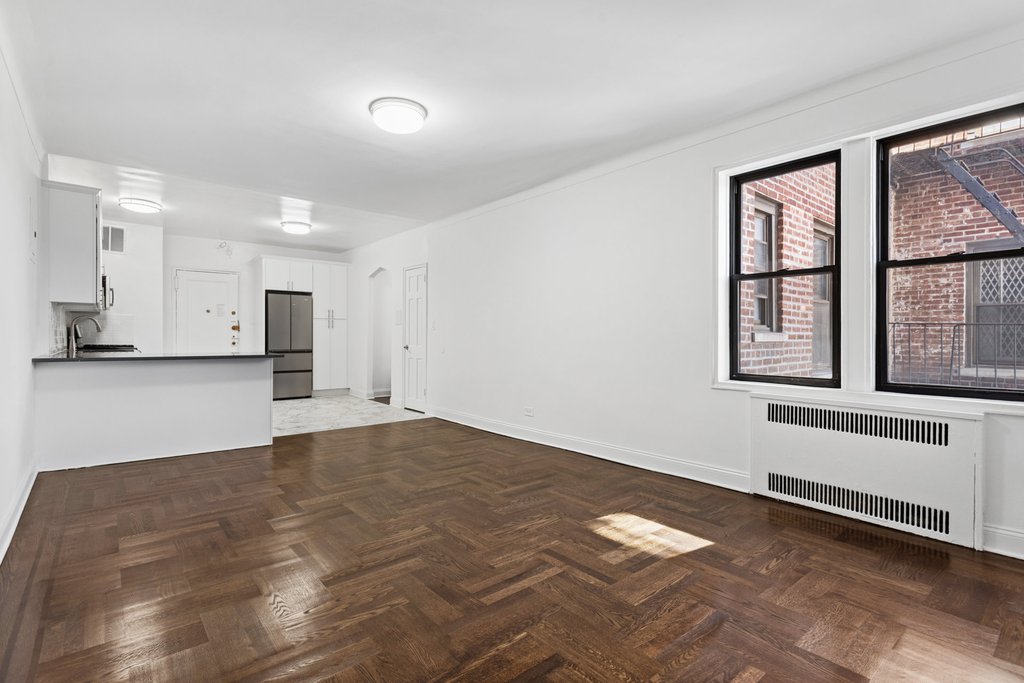 135 Hawthorne Street, Unit 5G photo 4