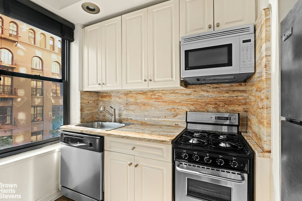 161 West 16th Street, Unit 5A photo 5