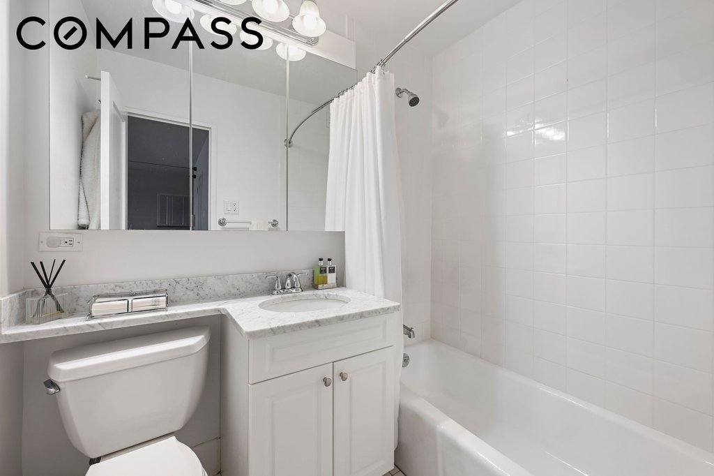 2500 Johnson avenue, Unit 18M photo 8