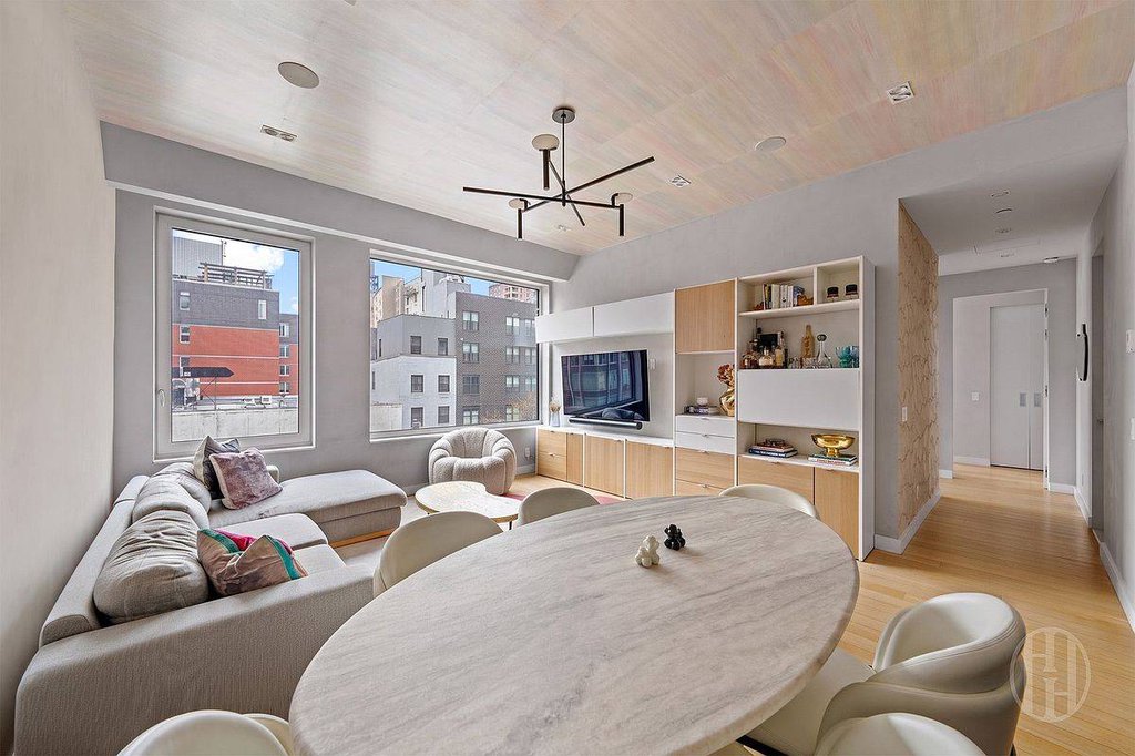 32 East 1st Street, Unit D4