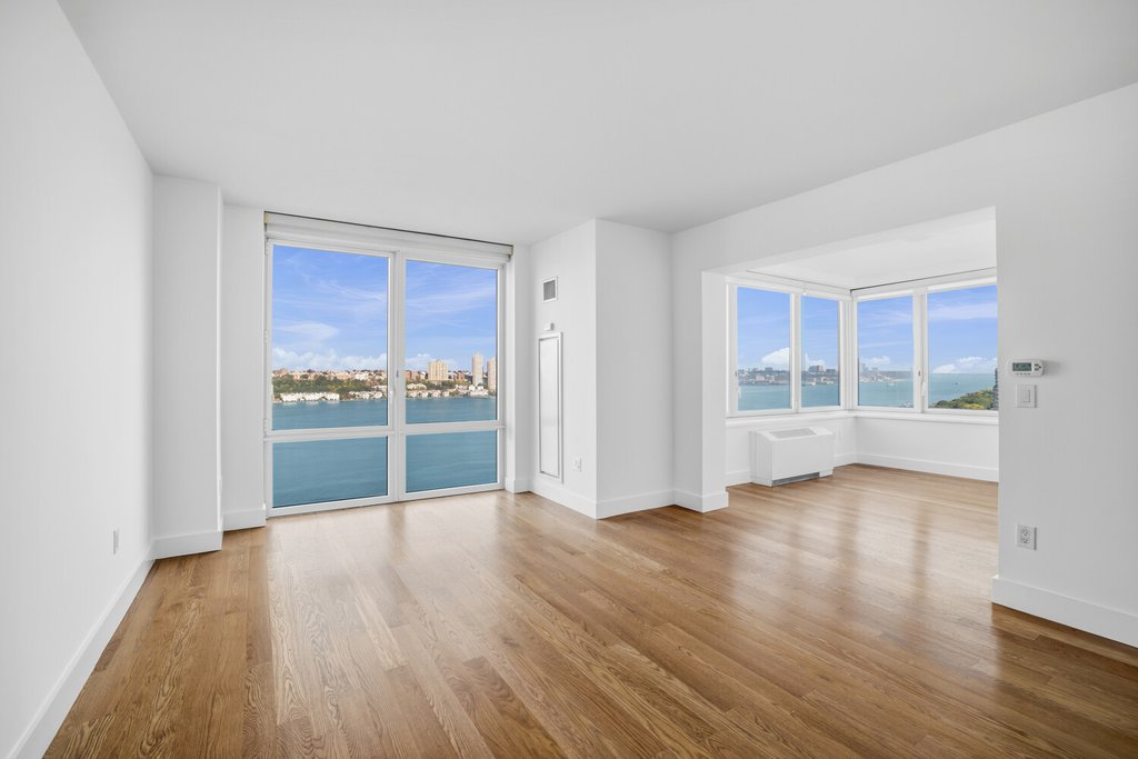 80 Riverside Boulevard, Unit 21C photo 2