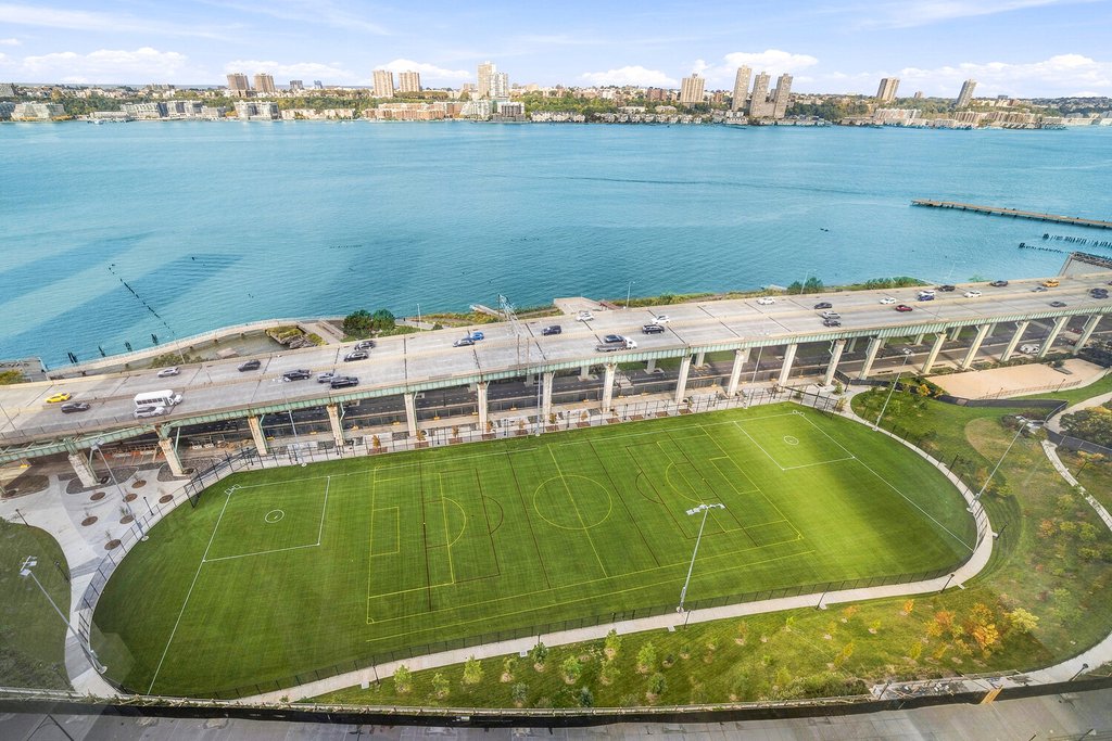80 Riverside Boulevard, Unit 21C photo 11