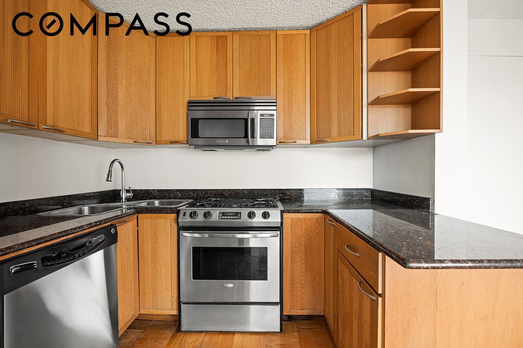 353 East 72nd Street, Unit 18C photo 6