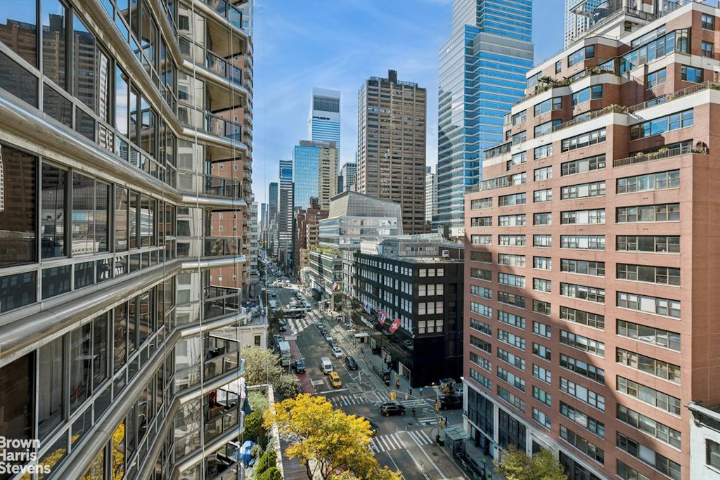 200 East 61st Street, Unit 11D photo 4