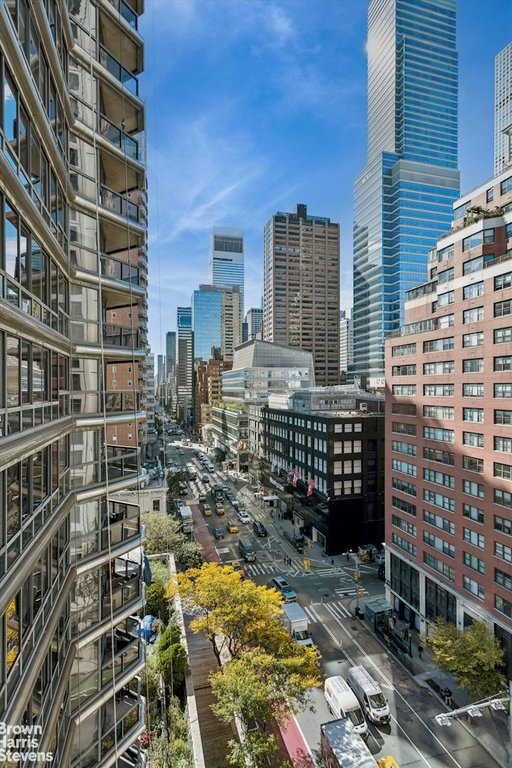 200 East 61st Street, Unit 11D photo 5