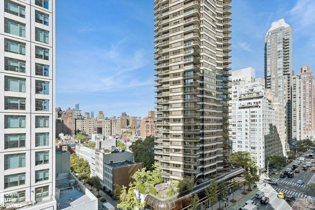 200 East 61st Street, Unit 11D photo 6